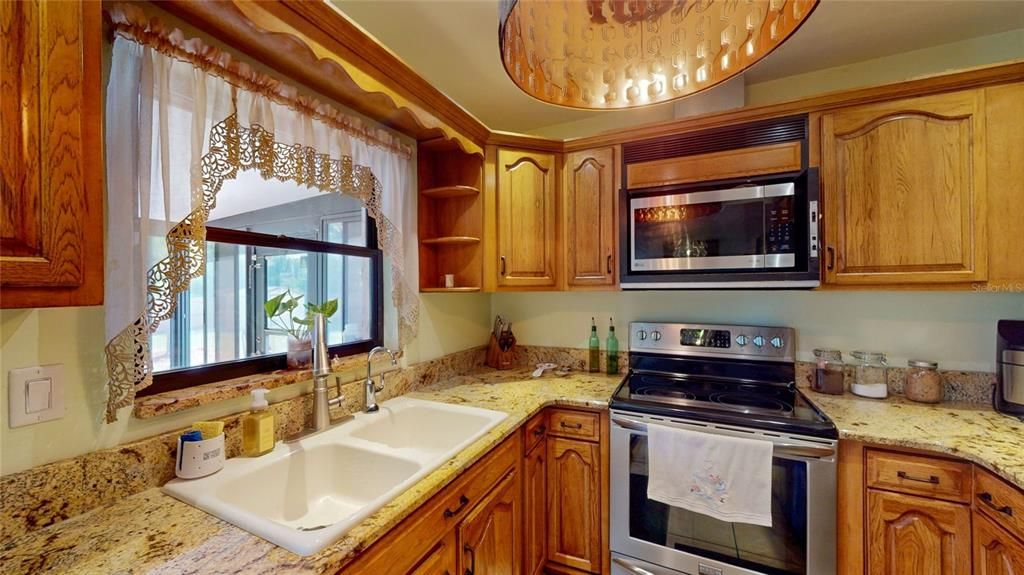 На продажу: $435,000 (3 спален, 2 ванн, 1216 Квадратных фут)