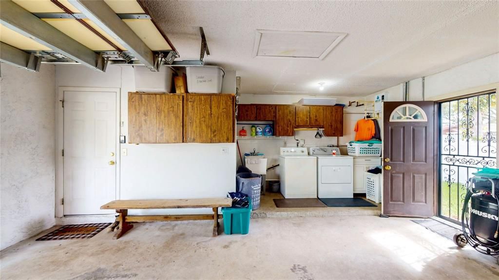 На продажу: $435,000 (3 спален, 2 ванн, 1216 Квадратных фут)