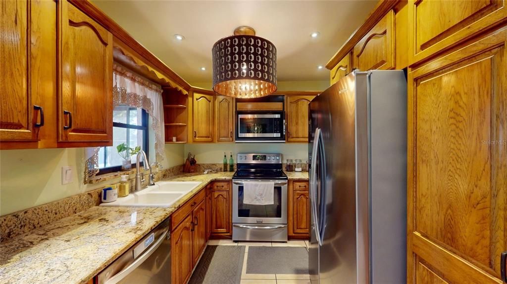На продажу: $435,000 (3 спален, 2 ванн, 1216 Квадратных фут)