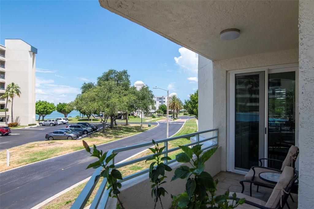 En Venta: $675,000 (3 camas, 2 baños, 1300 Pies cuadrados)
