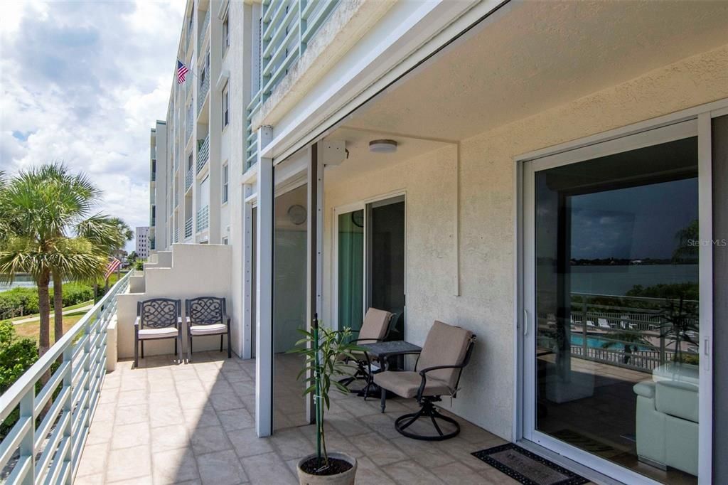 En Venta: $675,000 (3 camas, 2 baños, 1300 Pies cuadrados)