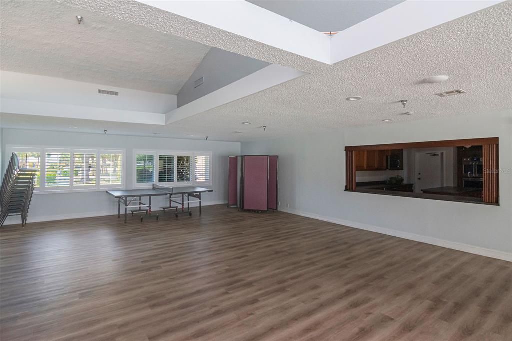 En Venta: $675,000 (3 camas, 2 baños, 1300 Pies cuadrados)