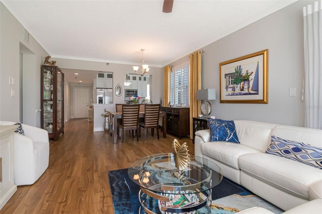 En Venta: $675,000 (3 camas, 2 baños, 1300 Pies cuadrados)