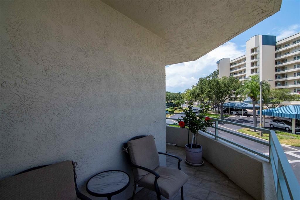 En Venta: $675,000 (3 camas, 2 baños, 1300 Pies cuadrados)