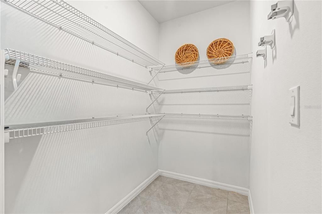 For Sale: $379,000 (3 beds, 2 baths, 1614 Square Feet)