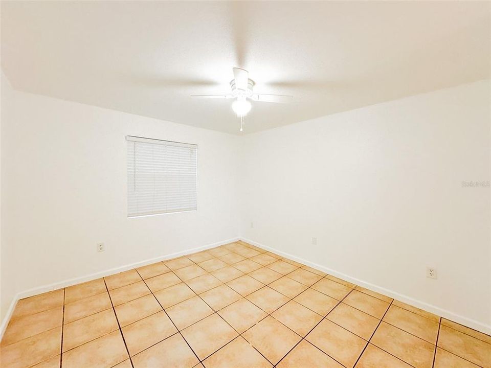 En Venta: $170,000 (2 camas, 2 baños, 937 Pies cuadrados)