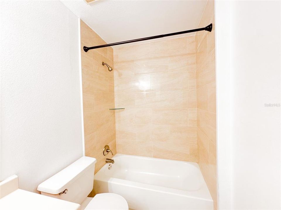 En Venta: $170,000 (2 camas, 2 baños, 937 Pies cuadrados)