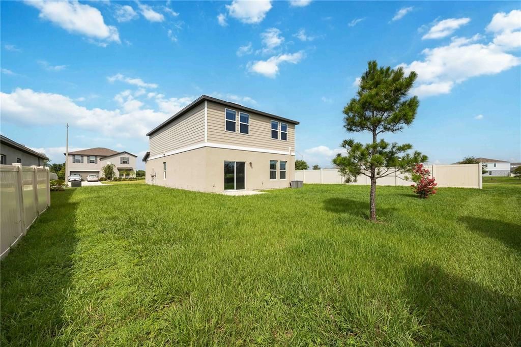 For Sale: $379,000 (4 beds, 3 baths, 2208 Square Feet)
