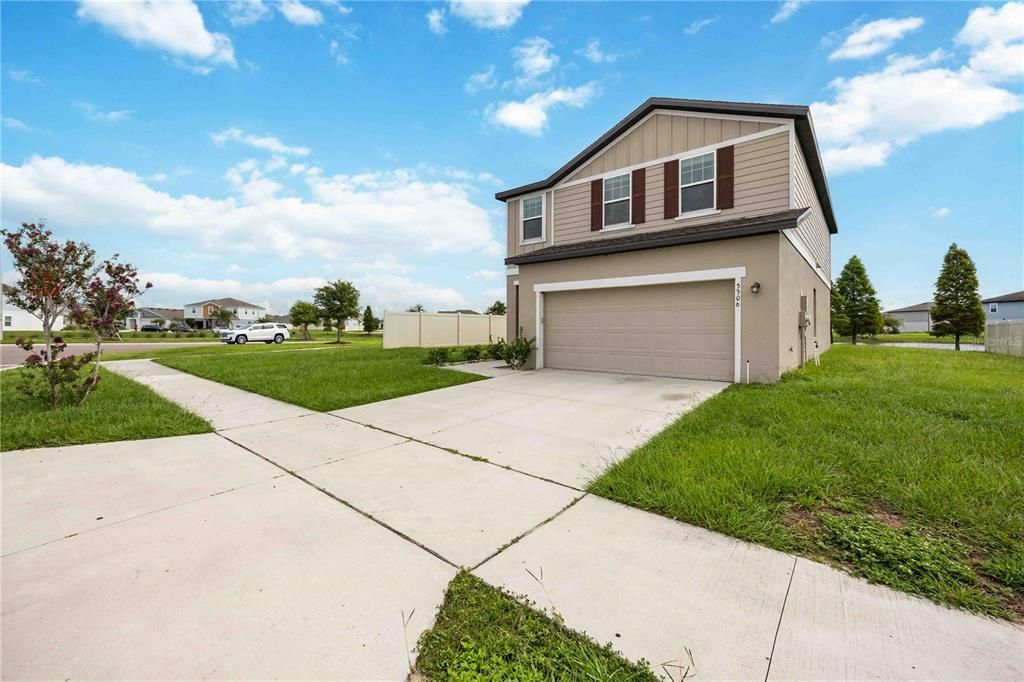 For Sale: $379,000 (4 beds, 3 baths, 2208 Square Feet)
