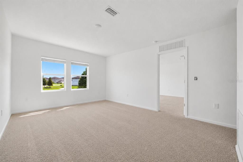 For Sale: $379,000 (4 beds, 3 baths, 2208 Square Feet)