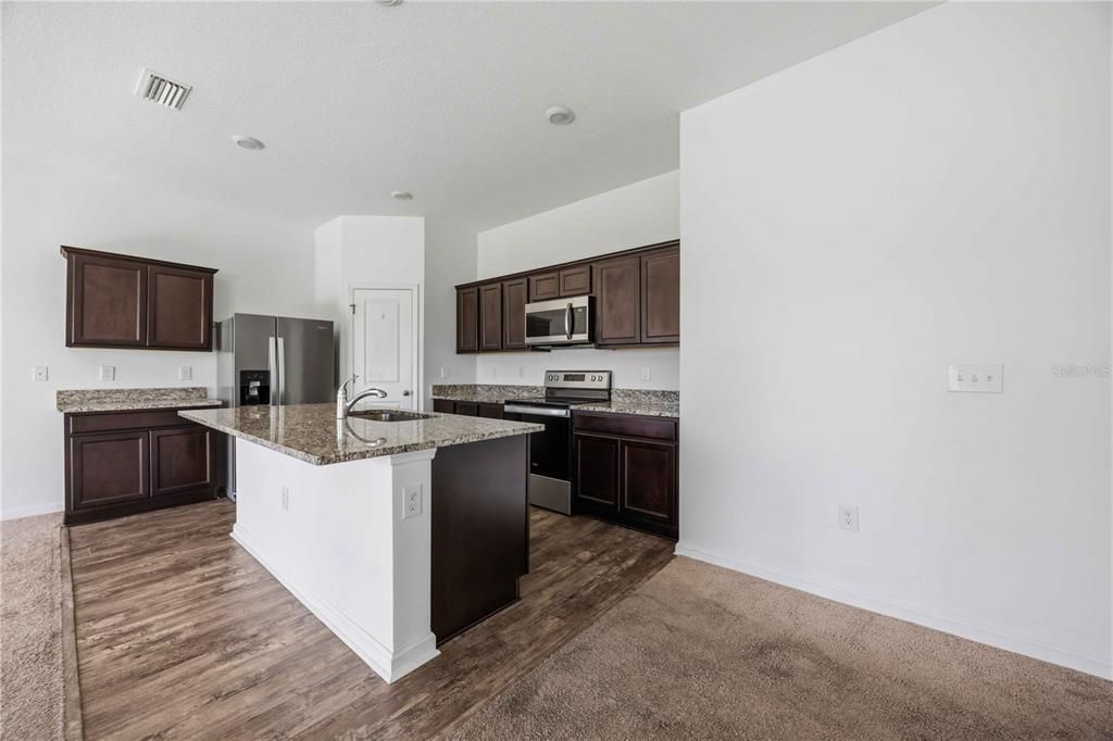 For Sale: $379,000 (4 beds, 3 baths, 2208 Square Feet)