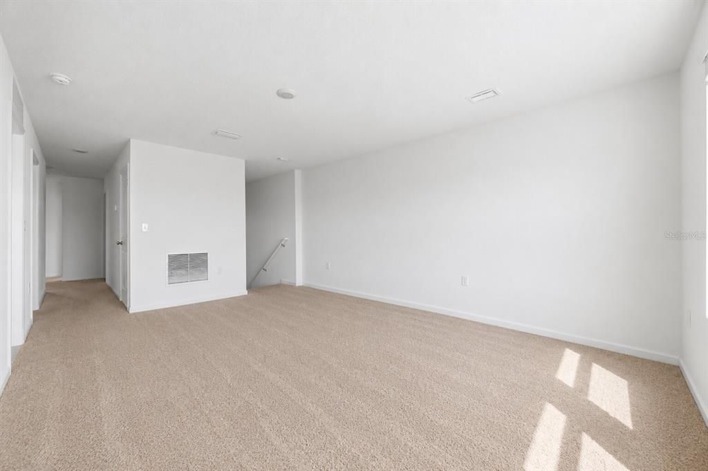 For Sale: $379,000 (4 beds, 3 baths, 2208 Square Feet)