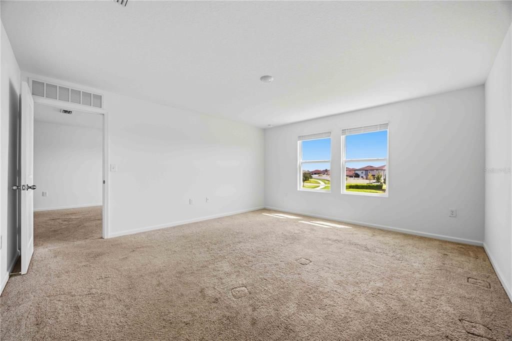 For Sale: $379,000 (4 beds, 3 baths, 2208 Square Feet)