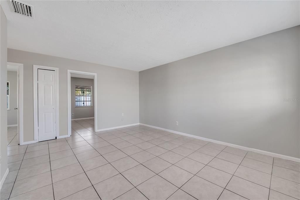 For Sale: $445,000 (4 beds, 0 baths, 1421 Square Feet)