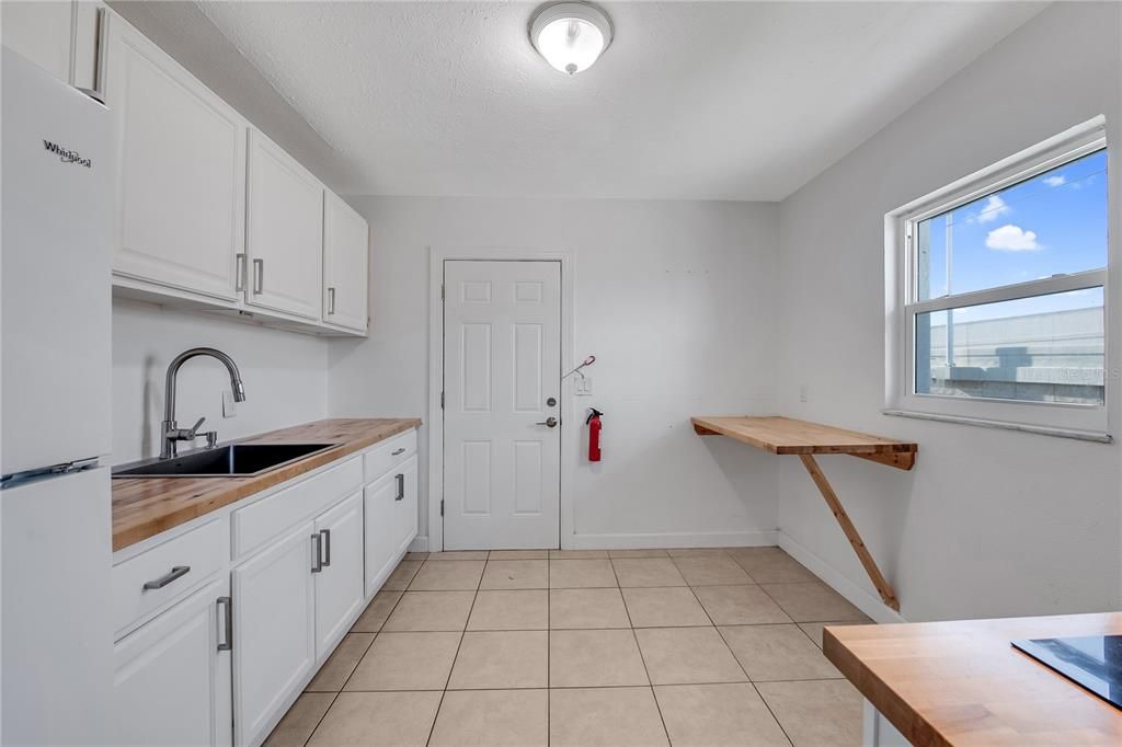 For Sale: $445,000 (4 beds, 0 baths, 1421 Square Feet)