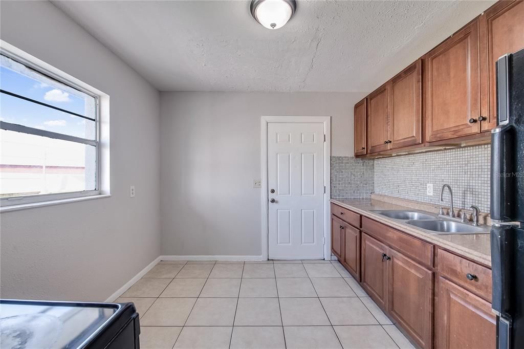 For Sale: $445,000 (4 beds, 0 baths, 1421 Square Feet)