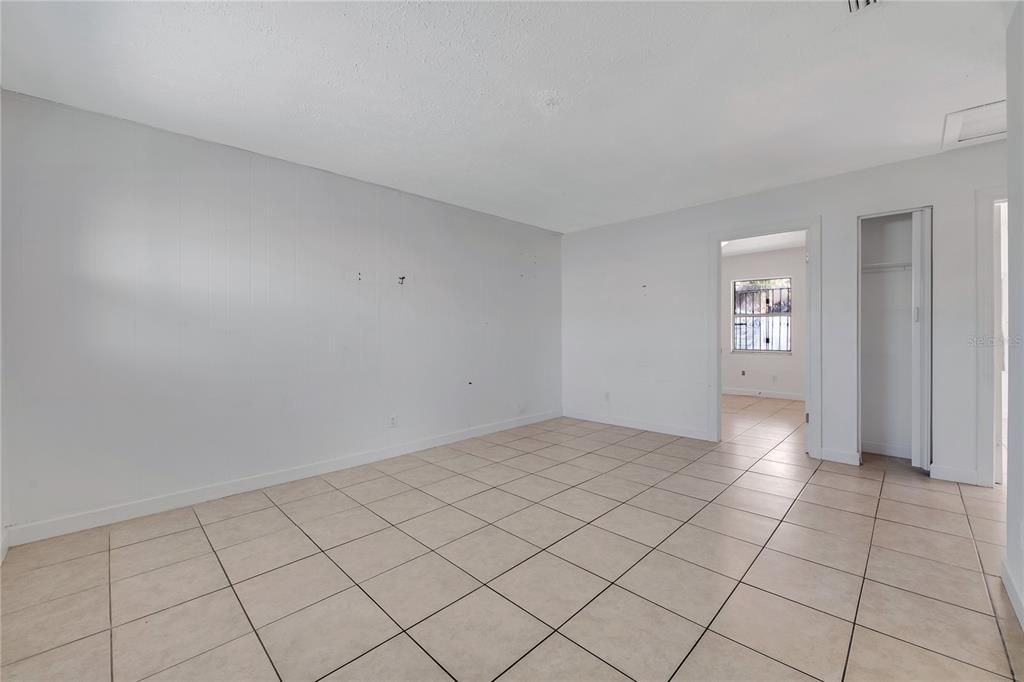 For Sale: $445,000 (4 beds, 0 baths, 1421 Square Feet)