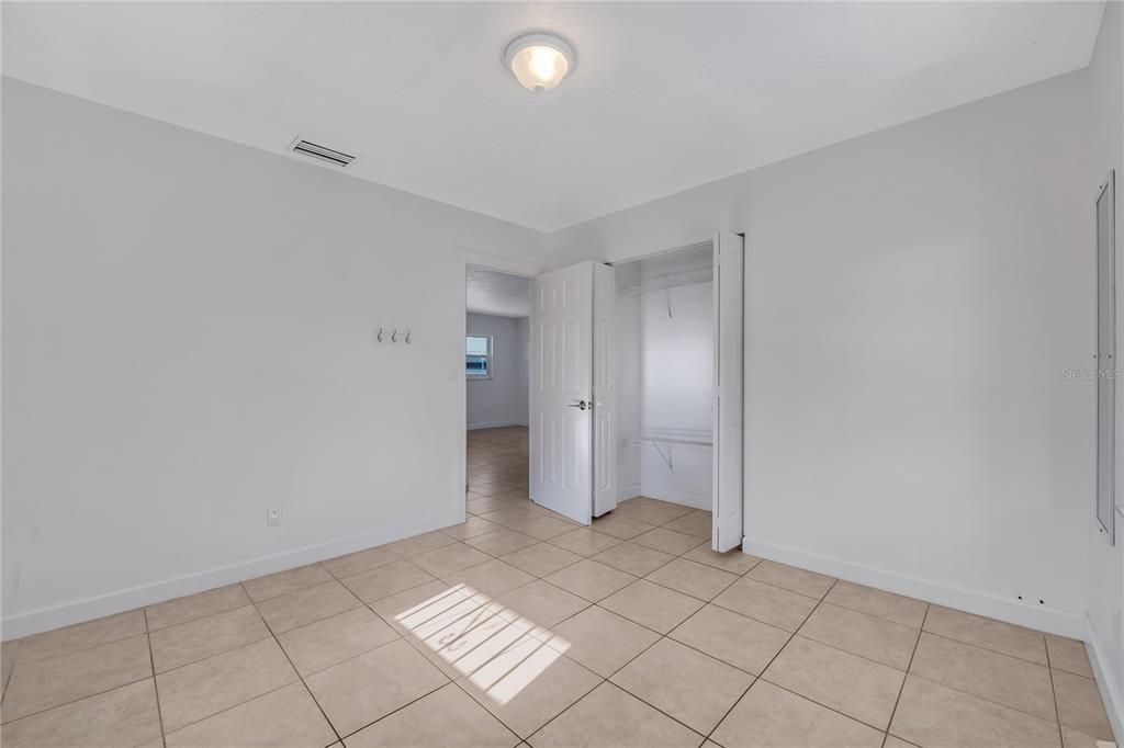 For Sale: $445,000 (4 beds, 0 baths, 1421 Square Feet)