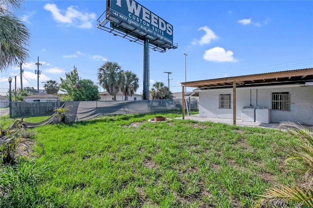 For Sale: $445,000 (4 beds, 0 baths, 1421 Square Feet)