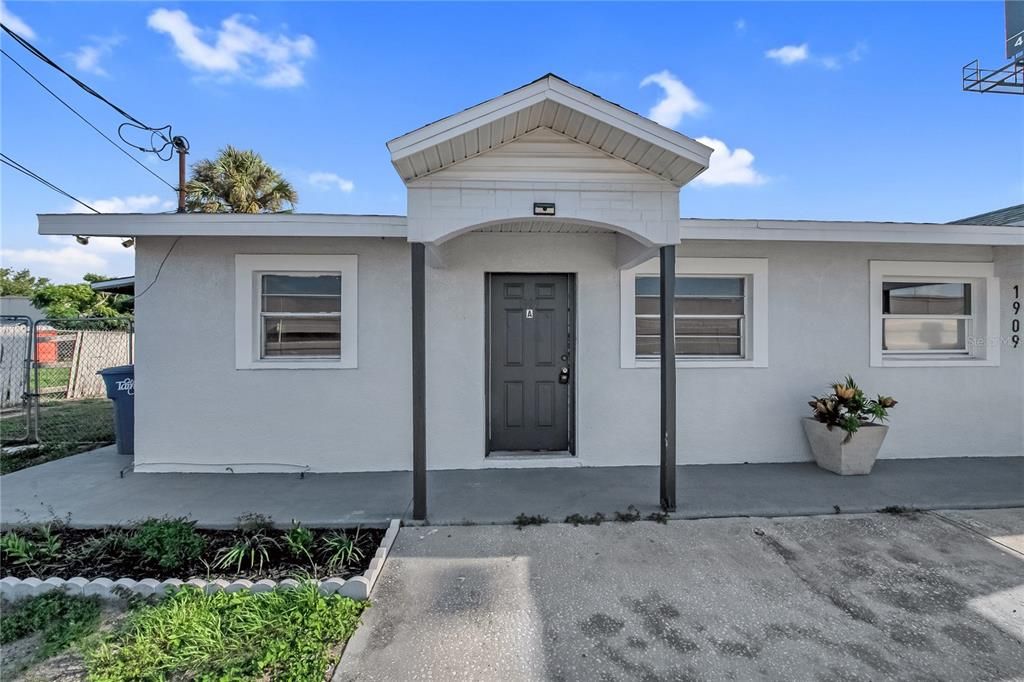 For Sale: $445,000 (4 beds, 0 baths, 1421 Square Feet)