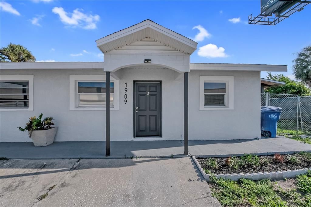 For Sale: $445,000 (4 beds, 0 baths, 1421 Square Feet)