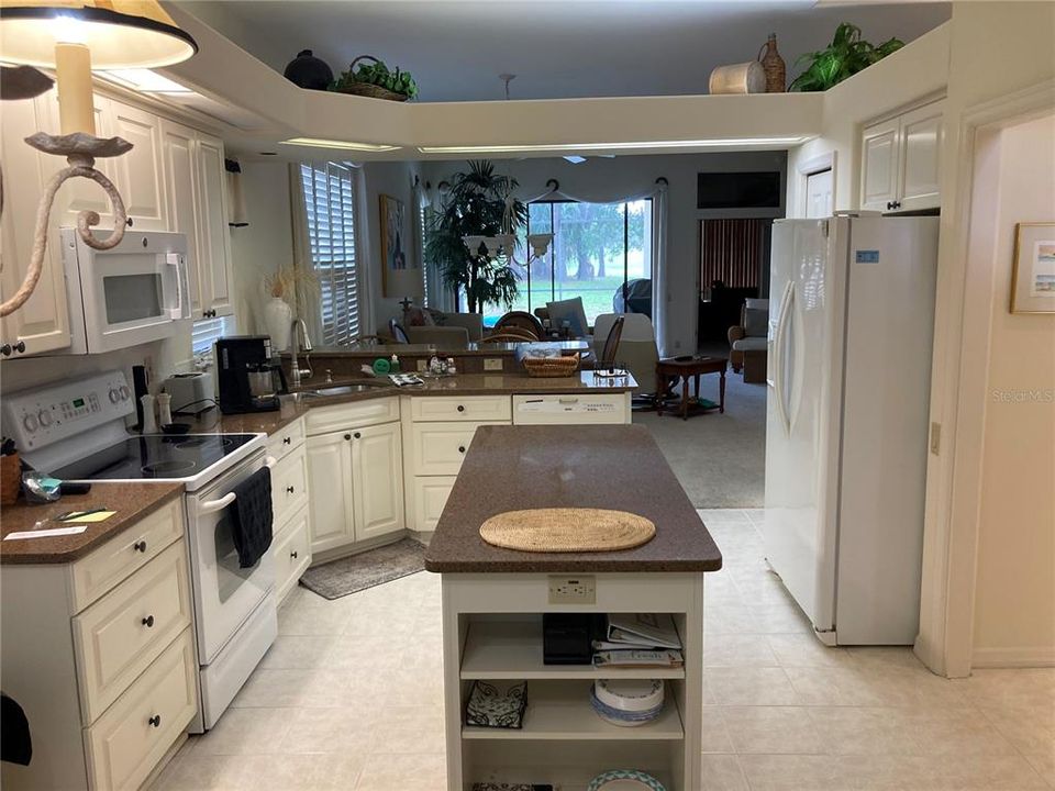 En Venta: $280,000 (2 camas, 2 baños, 1862 Pies cuadrados)