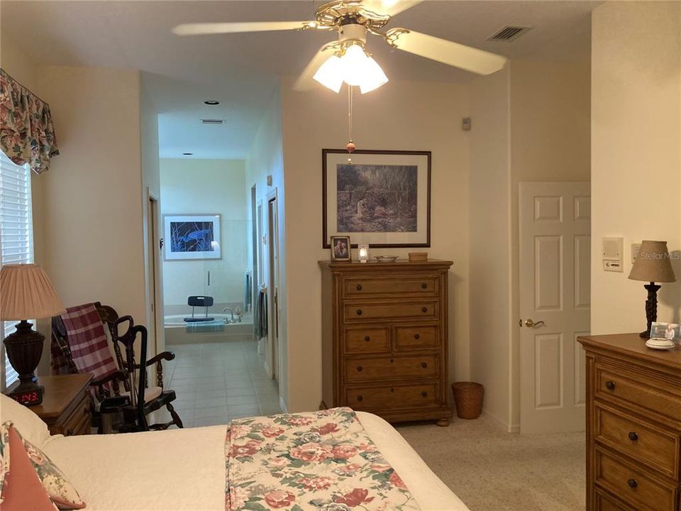En Venta: $280,000 (2 camas, 2 baños, 1862 Pies cuadrados)