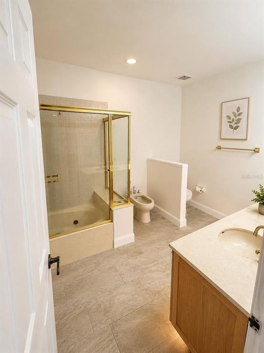 For Rent: $2,150 (3 beds, 2 baths, 1633 Square Feet)