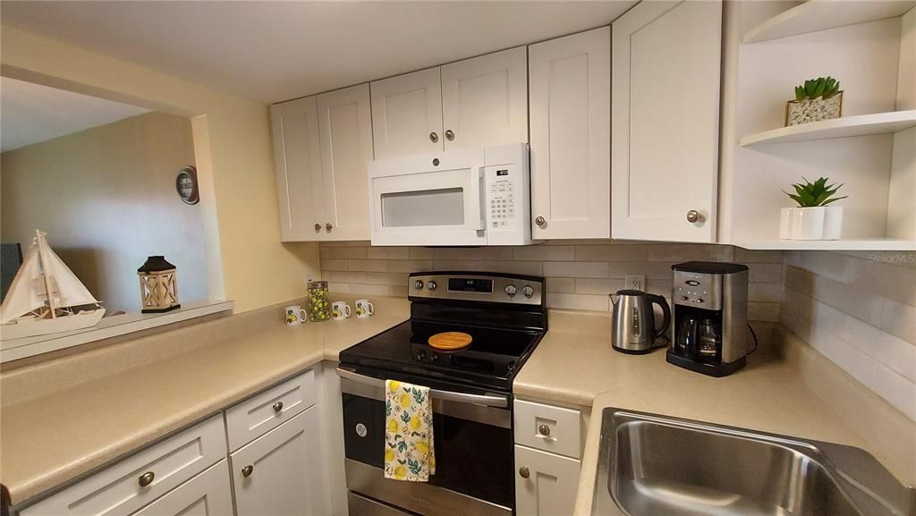 В аренду: $1,600 (2 спален, 1 ванн, 894 Квадратных фут)