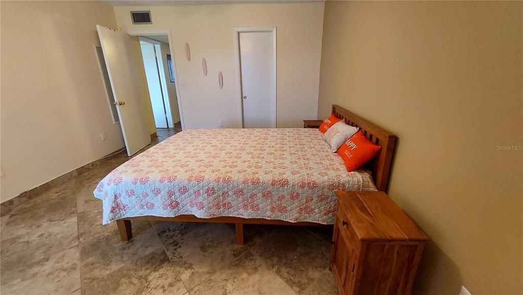 В аренду: $1,600 (2 спален, 1 ванн, 894 Квадратных фут)