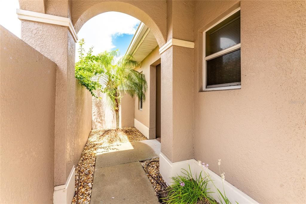 En Venta: $424,900 (2 camas, 2 baños, 1683 Pies cuadrados)