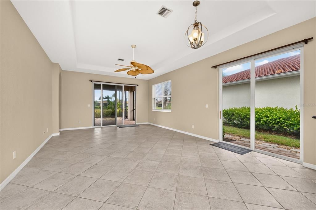 En Venta: $424,900 (2 camas, 2 baños, 1683 Pies cuadrados)