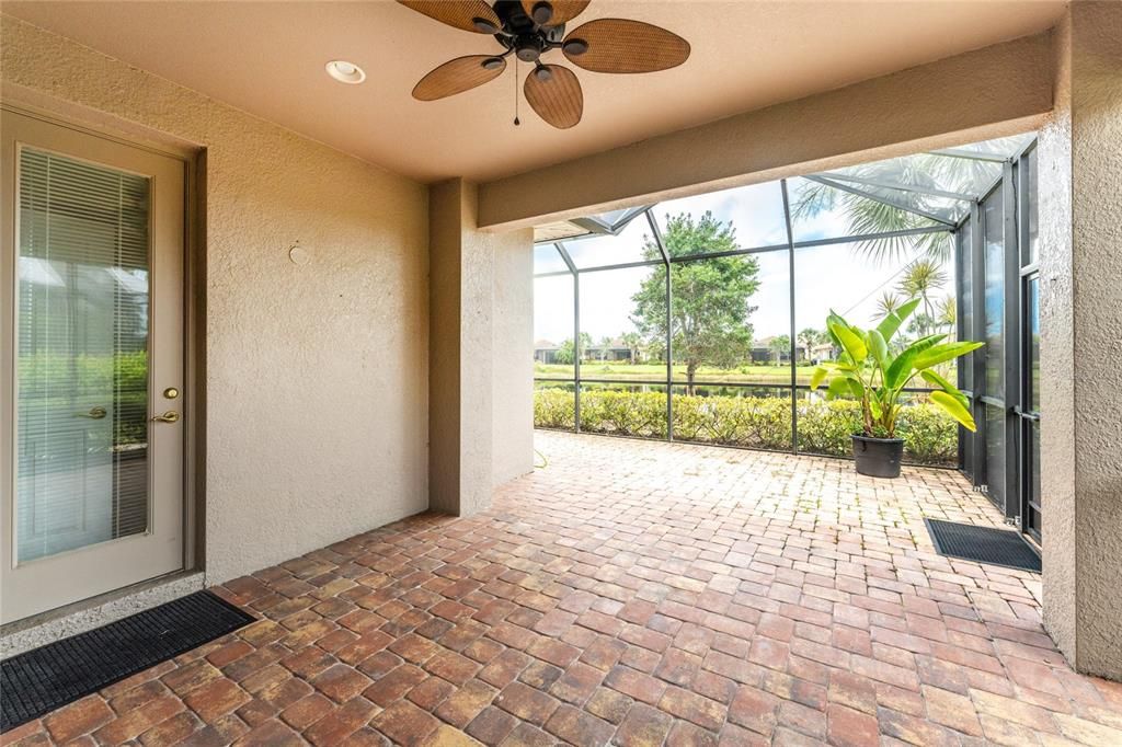 En Venta: $424,900 (2 camas, 2 baños, 1683 Pies cuadrados)