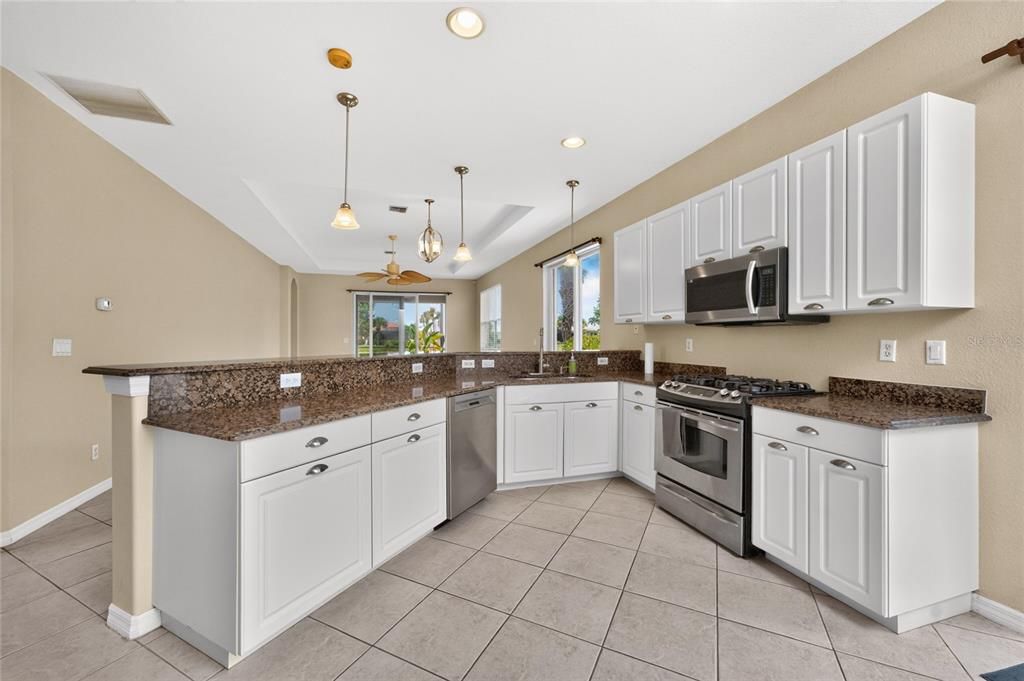 En Venta: $424,900 (2 camas, 2 baños, 1683 Pies cuadrados)