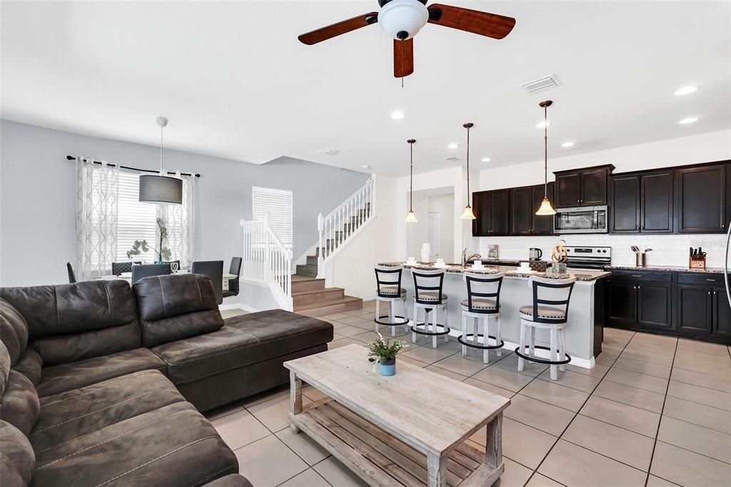 For Sale: $409,000 (5 beds, 4 baths, 2265 Square Feet)