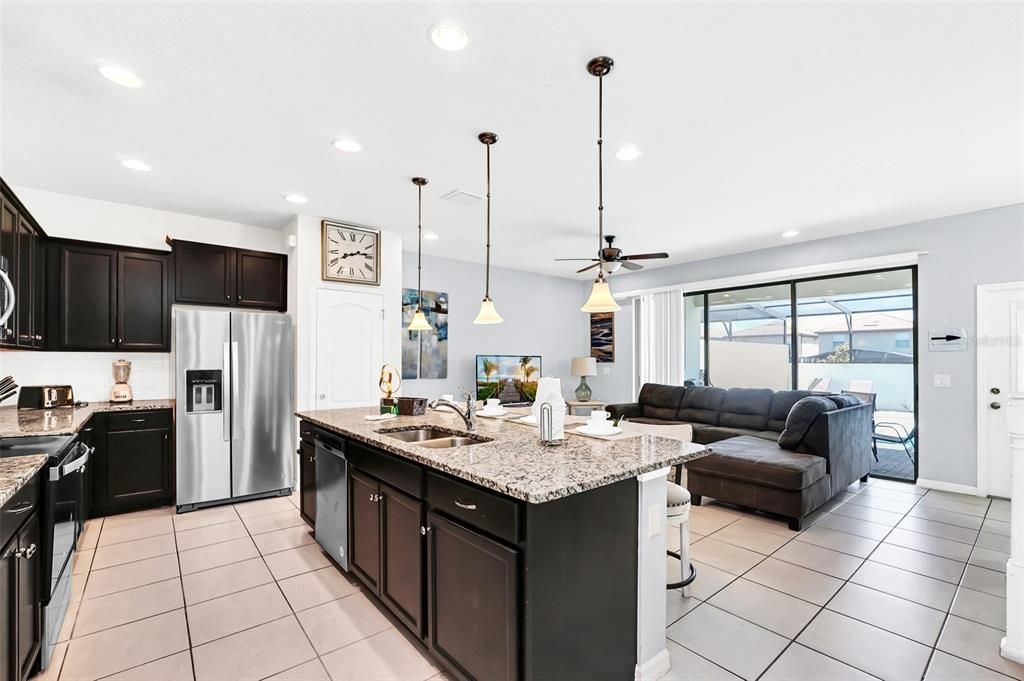 For Sale: $409,000 (5 beds, 4 baths, 2265 Square Feet)