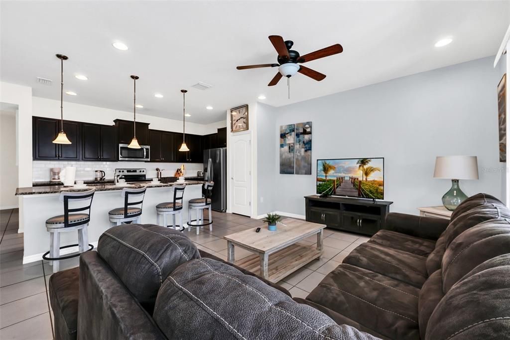 For Sale: $409,000 (5 beds, 4 baths, 2265 Square Feet)