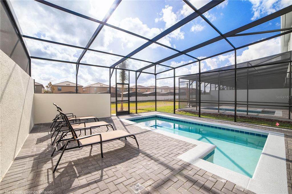 For Sale: $409,000 (5 beds, 4 baths, 2265 Square Feet)