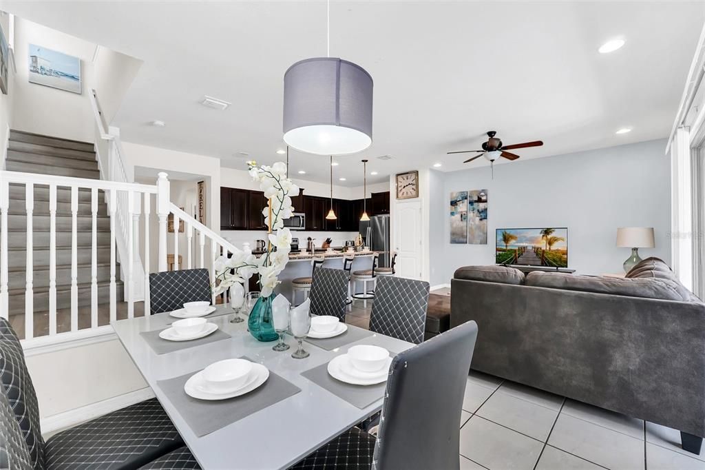 For Sale: $409,000 (5 beds, 4 baths, 2265 Square Feet)