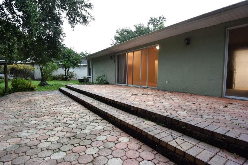 На продажу: $350,000 (3 спален, 2 ванн, 1743 Квадратных фут)