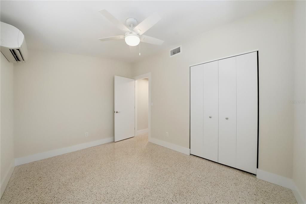 For Sale: $439,000 (2 beds, 2 baths, 1112 Square Feet)