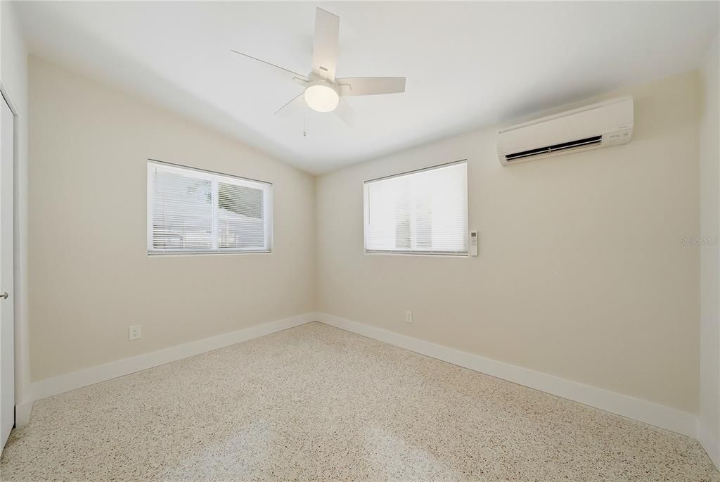 For Sale: $439,000 (2 beds, 2 baths, 1112 Square Feet)