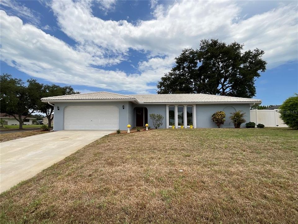 For Sale: $475,000 (3 beds, 2 baths, 1743 Square Feet)