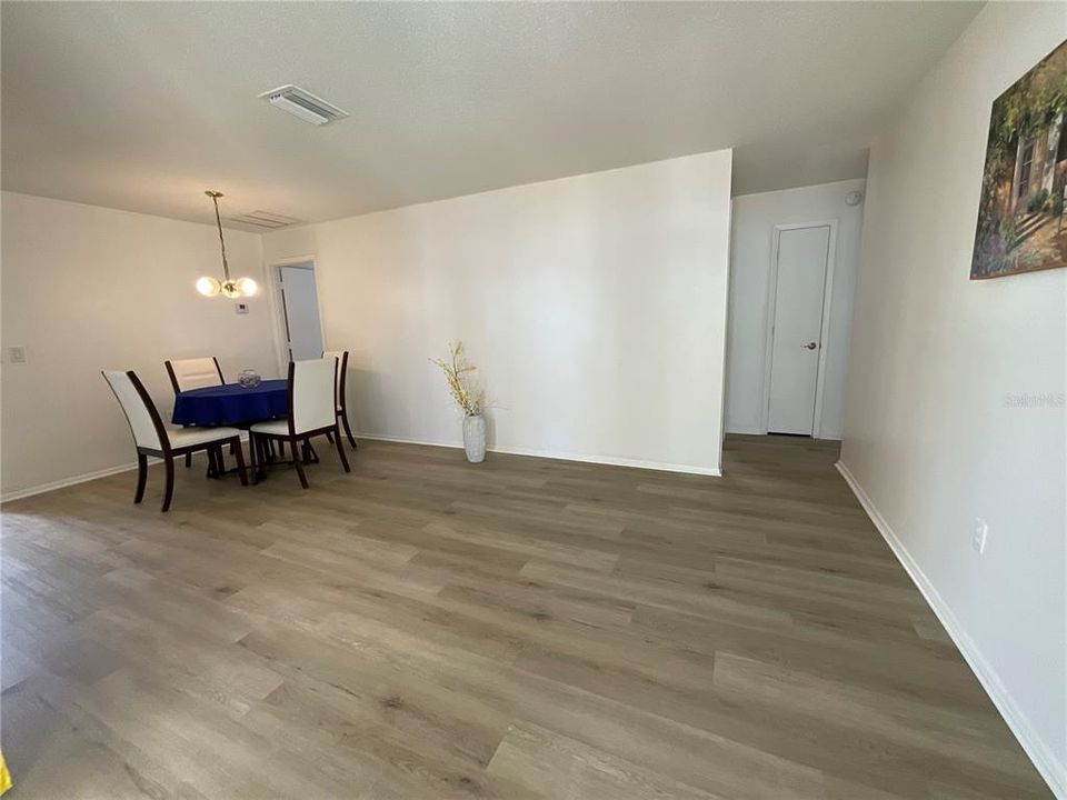 For Sale: $475,000 (3 beds, 2 baths, 1743 Square Feet)