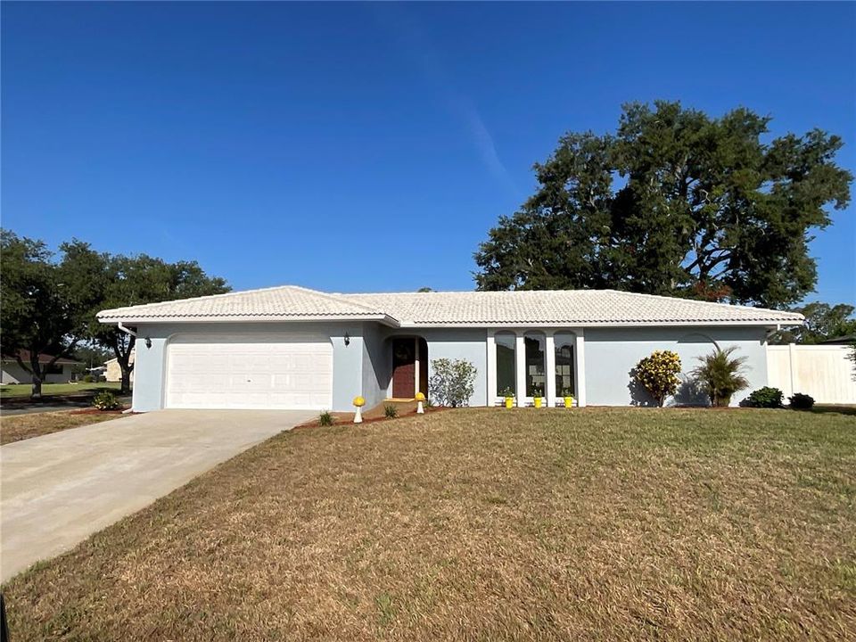 For Sale: $475,000 (3 beds, 2 baths, 1743 Square Feet)