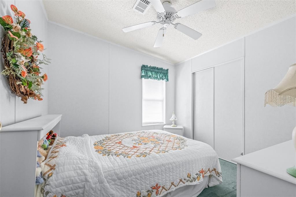 For Sale: $159,900 (2 beds, 2 baths, 1080 Square Feet)