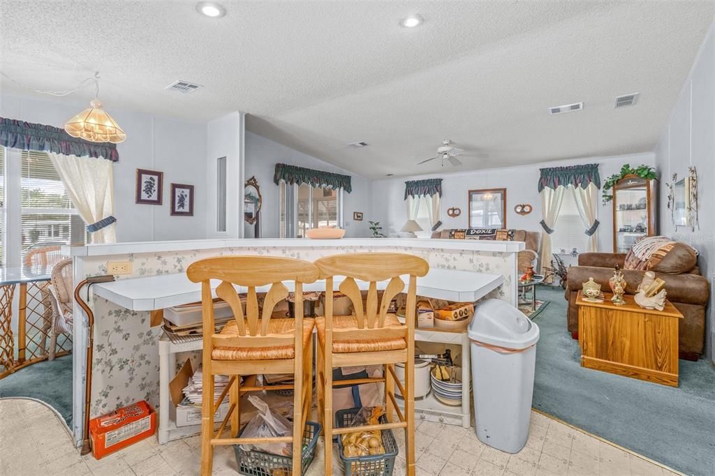 For Sale: $159,900 (2 beds, 2 baths, 1080 Square Feet)