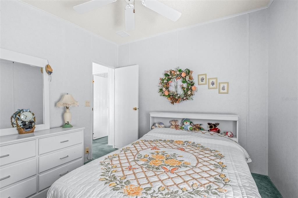 For Sale: $159,900 (2 beds, 2 baths, 1080 Square Feet)