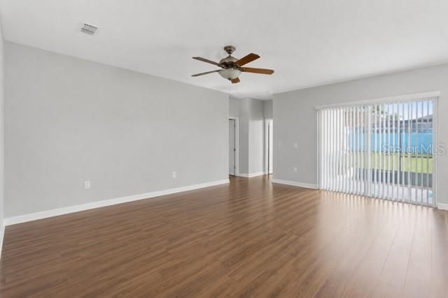 En Venta: $510,000 (4 camas, 3 baños, 2114 Pies cuadrados)