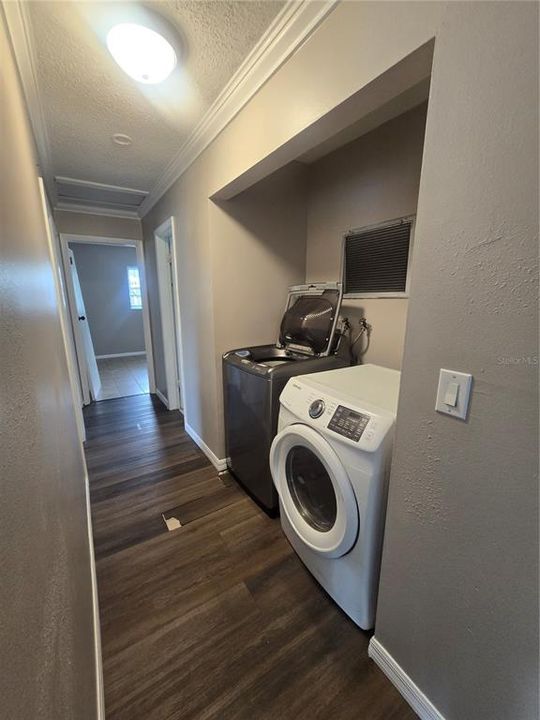 For Rent: $1,650 (3 beds, 1 baths, 1000 Square Feet)